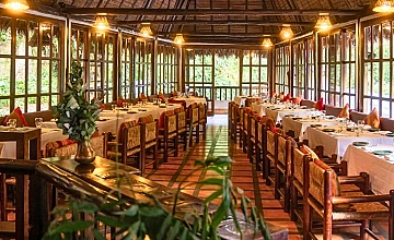 Restaurante Inkaterra en Aguas Calientes: salon comedor para viajeros a Machu Picchu